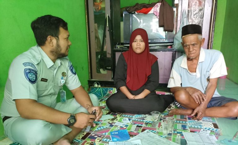 Jasa Raharja Banten Serahkan Santunan Kepada Ahliwaris Korban Kecelakaan yang terjadi di Desa Cikande Permai Kabupaten Serang