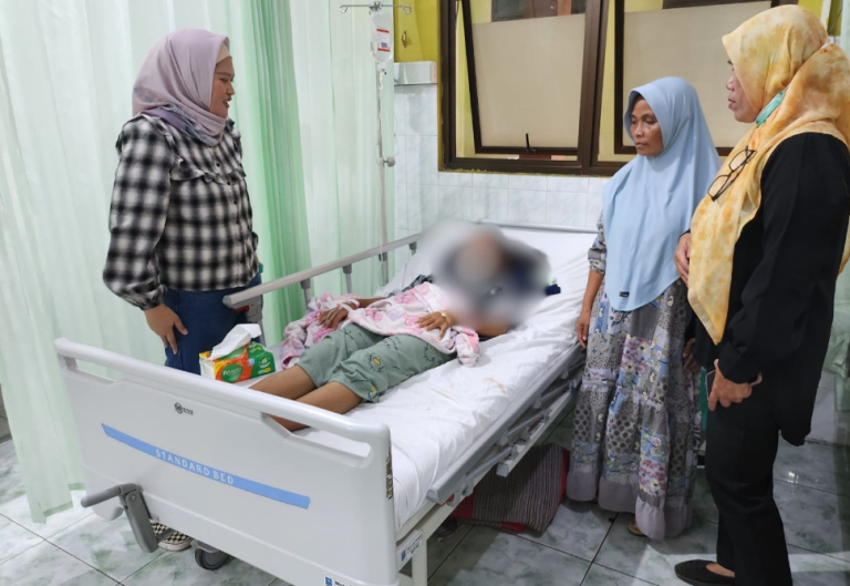 Pastikan Keterjaminan, Petugas Jasa Raharja Kunjungi Korban Laka Lantas di RSUD dr. Drajat Prawiranegara