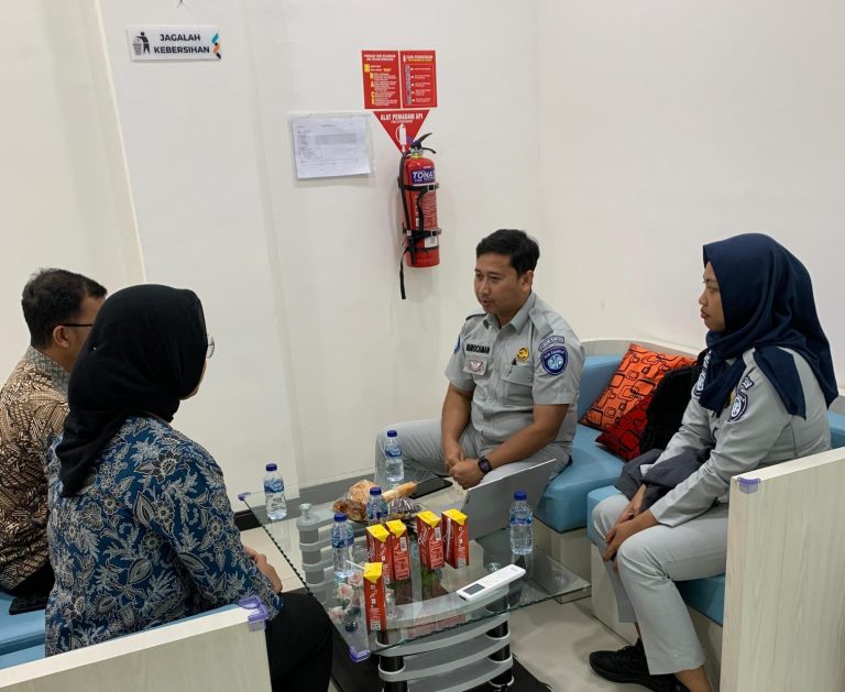 Jasa Raharja Banten Lakukan Sosialisasi SIGNAL di Kimia Farma