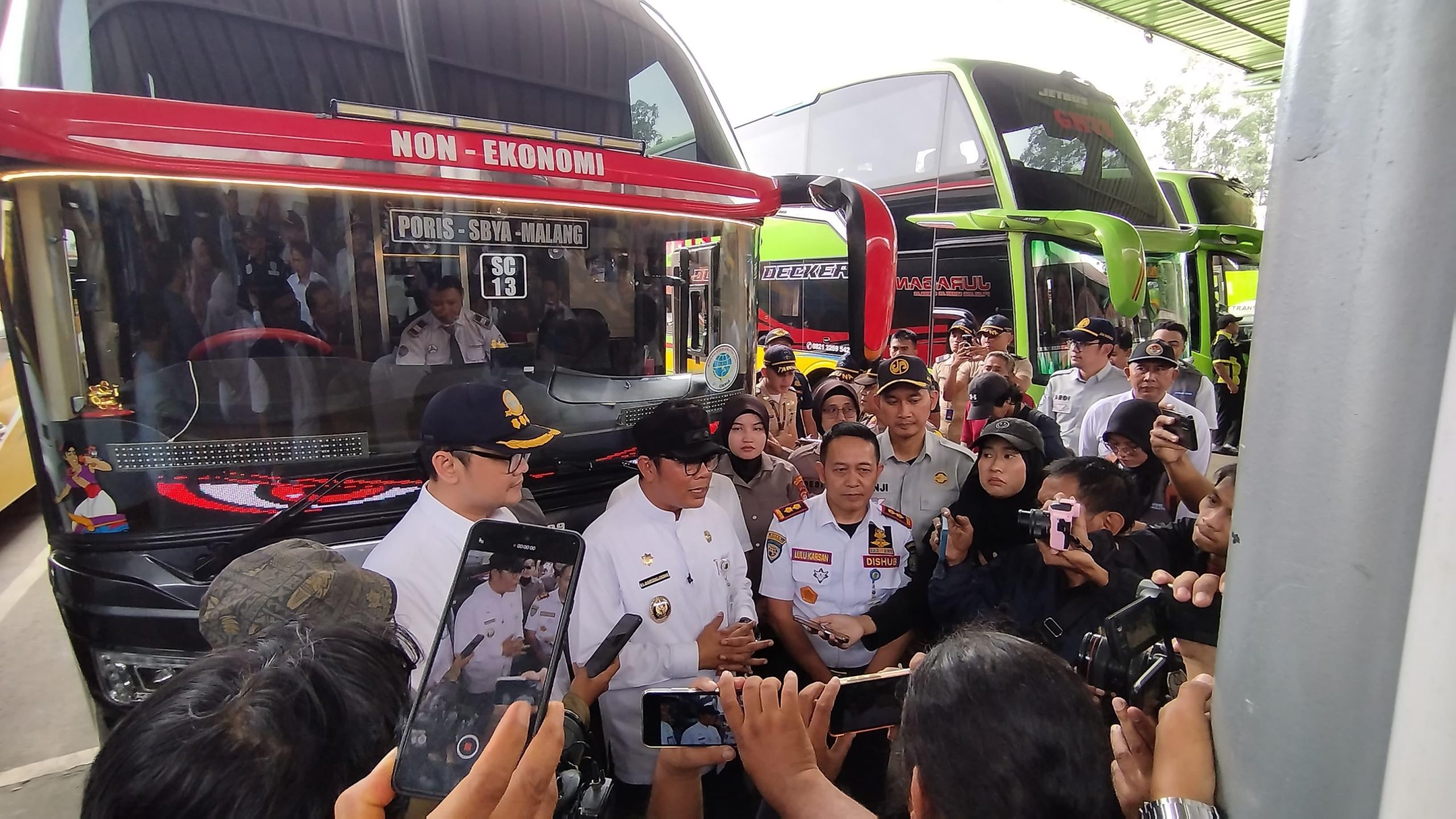 Cegah Kecelakaan Saat Mudik Jasa Raharja Tangerang Dishub Kota Tangerang dan Polres Metro Tangerang Lakukan Ramp Check di Terminal Type A Poris Kota Tangerang