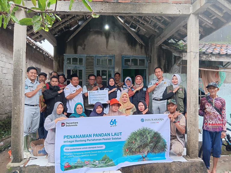 Jasa Raharja Kanwil Banten Perkuat Ketahanan Alam dan Pangan Salurkan TJSL di Kasepuhan Neglasari dengan Penanaman 1.800 Pohon Manglid