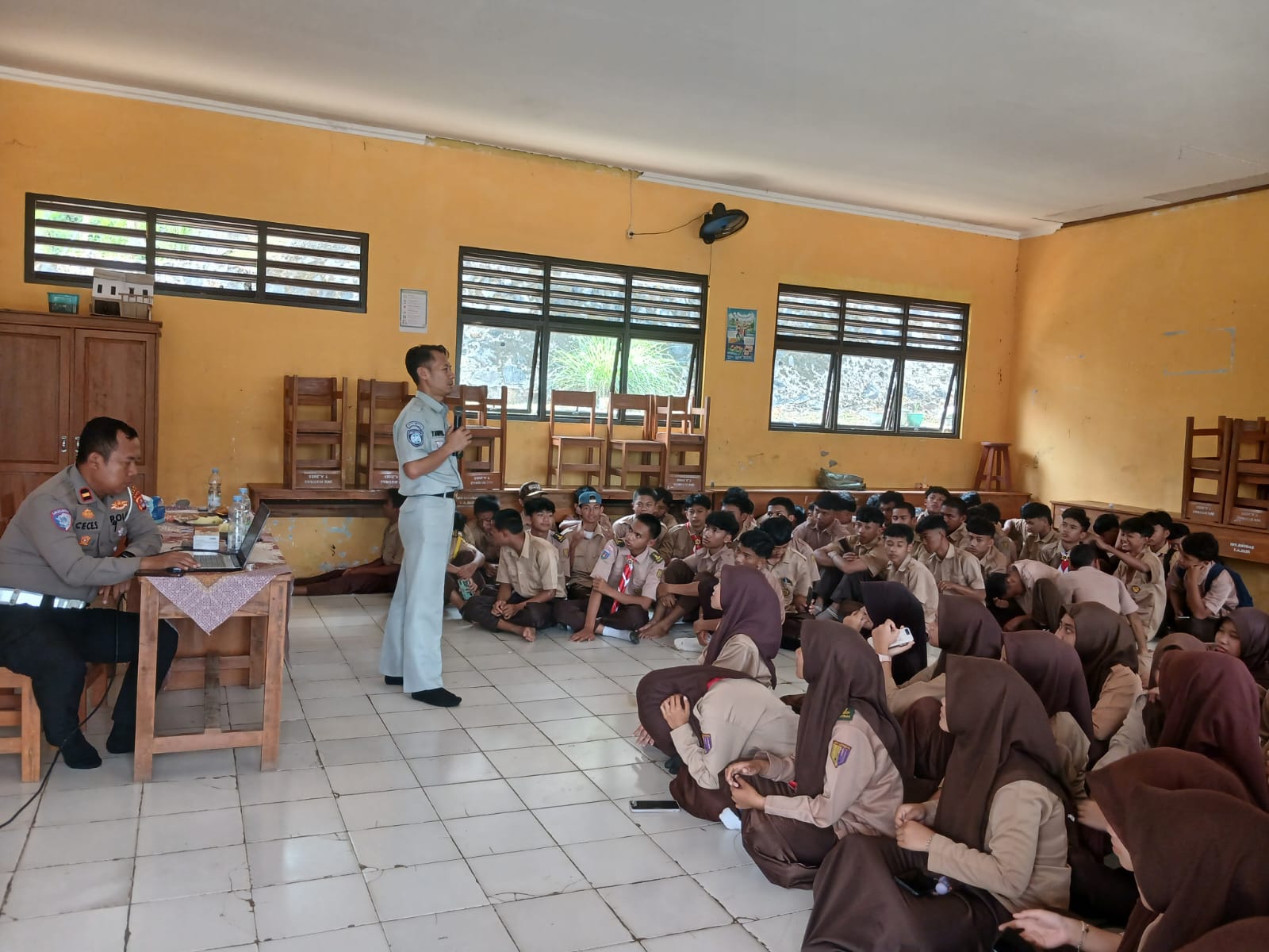 Tumbuhkan Budaya Tertib Berlalu Lintas Jasa Raharja Bersama Polres Lebak Sasar SMK Lebak Gedong